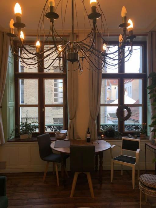L'Omerade: Appartement De Charme Dans Une Maison Audomaroise Saint-Omer  Exteriör bild